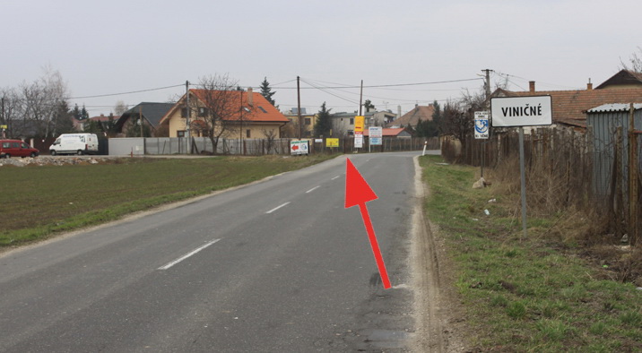 Vjazd do dediny: Viničné