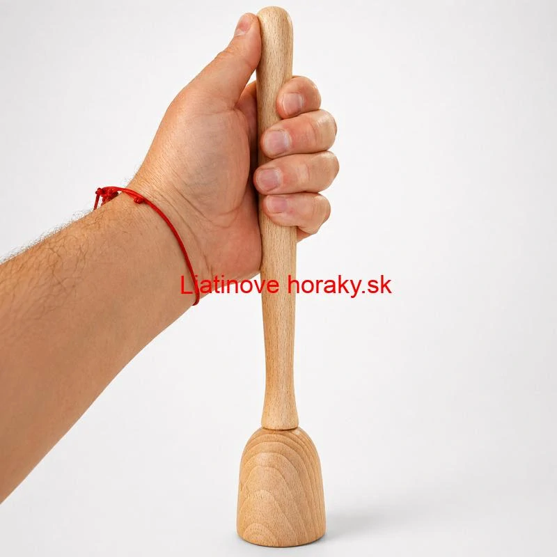 Drevený drvič na zemiaky a zeleninu 30 cm